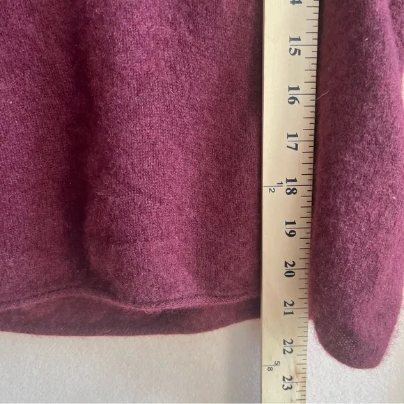 Naadam 100% Cashmere Boatneck Sweater Berry Women’s size Small