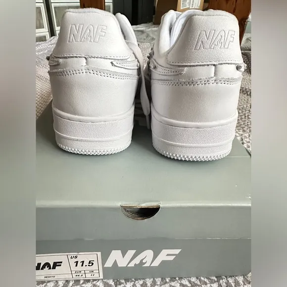 NAF- NIKE AIR FORCE 1 WHITE SHOES 11.5