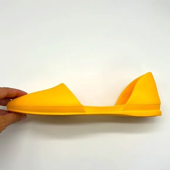 Native - NWT Audrey Groovy Yellow Pointed Toe Lightweight Flats Size 8