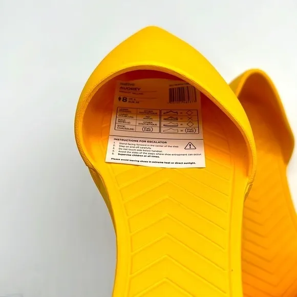 Native - NWT Audrey Groovy Yellow Pointed Toe Lightweight Flats Size 8