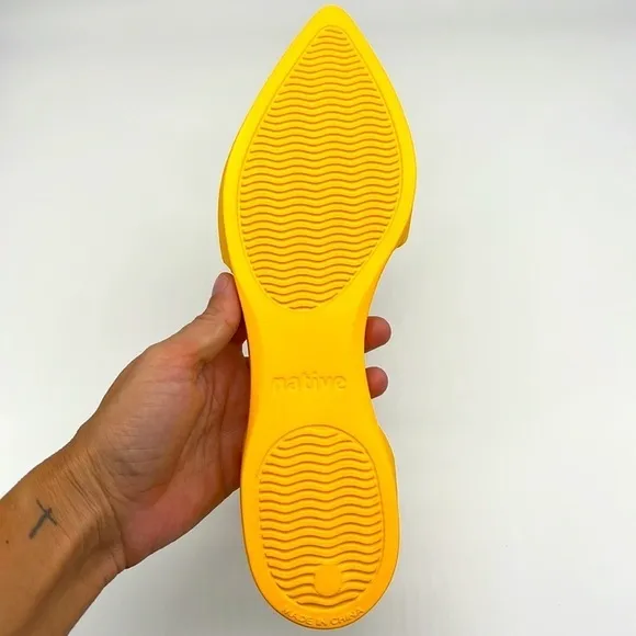 Native - NWT Audrey Groovy Yellow Pointed Toe Lightweight Flats Size 8