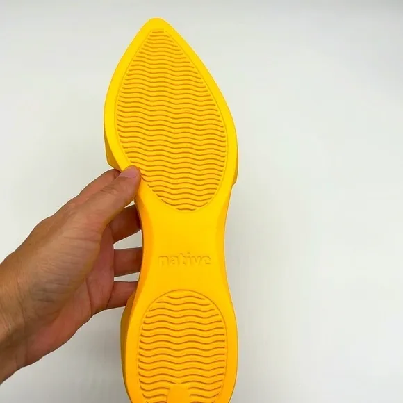 Native - NWT Audrey Groovy Yellow Pointed Toe Lightweight Flats Size 8