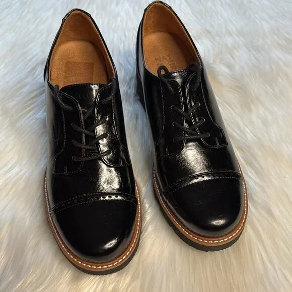 Naturalizer Black Cabaret Lace Up Lug Derby