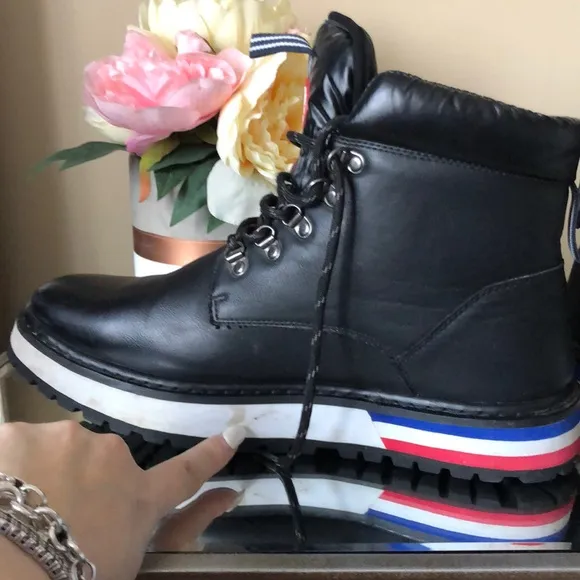 NAUTICA Men’s Lace Up Boots