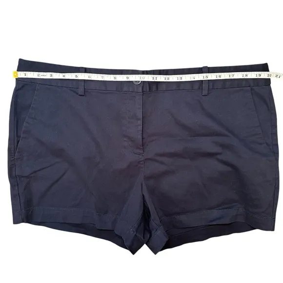 Nautica Women's 4&quot; Mid Rise Twill Shorts Bundle - Navy Blue &amp; Red - Size 16
