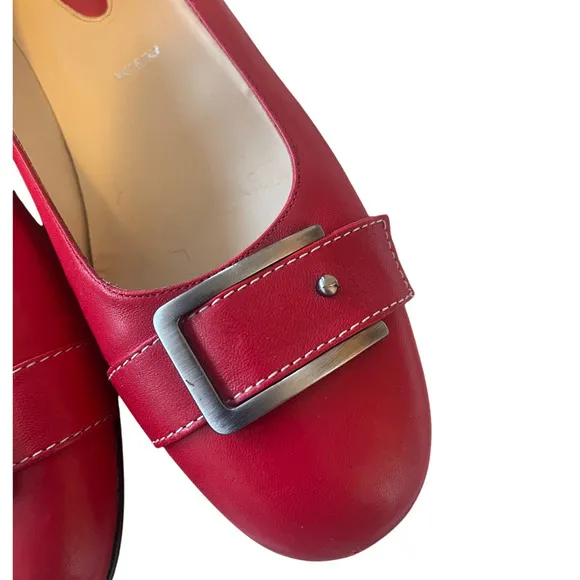 Neiman Marcus 9.5 Amalfi Italian Leather Round Toe Kitten Heels Ballet Flats Red