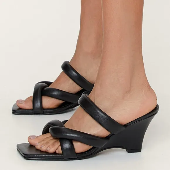 NEW $112 Nasty Gal Genuine Leather Twist Sandal Wedges Black US 8.5/EU 39/UK 6