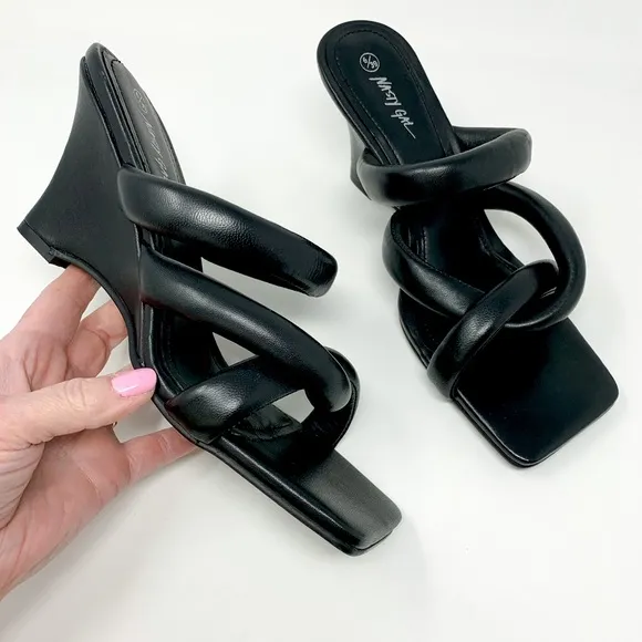 NEW $112 Nasty Gal Genuine Leather Twist Sandal Wedges Black US 8.5/EU 39/UK 6