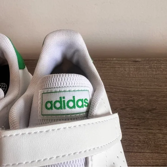 NEW Adidas Advantage CF C Youth Shoe Size 2