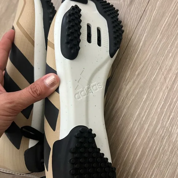 NEW Adidas The Gravel Cycling Shoes Men's 10 US Beige Tone / Core Black