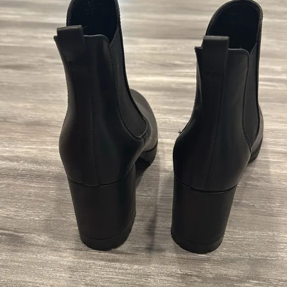 NEW Aerosoles size 10 1/2 genuine leather Leather combat boots NWOB