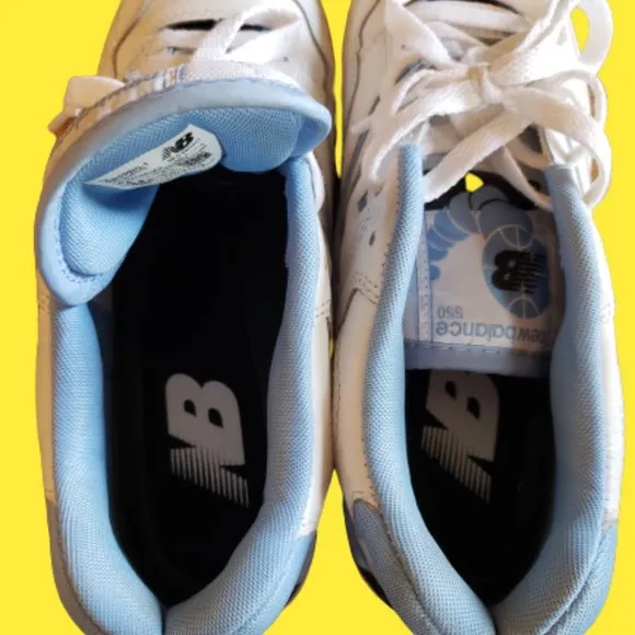 New Balance  550 UNC White University Blue size: 6