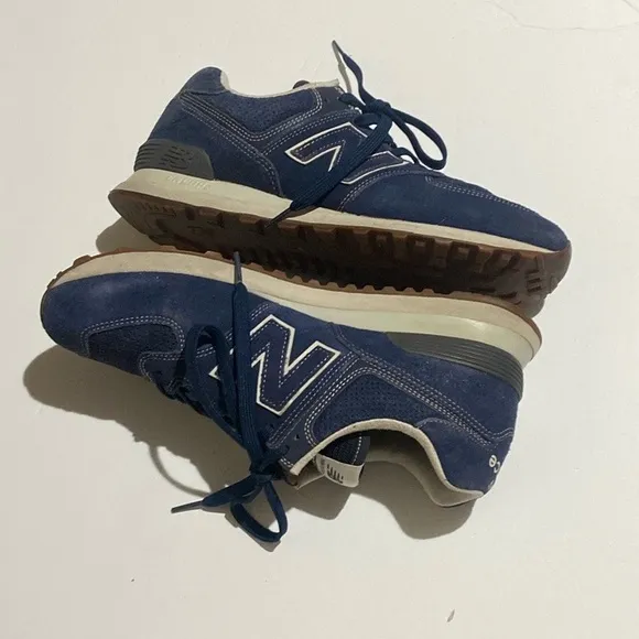 New Balance D ML574ESG 574 Classic Suede Unixes Shoes Size 10 No Box