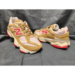New Balance Girls 9060 Sneakers GC9060VD Beige Pink Size 4 NEW NO BOX!