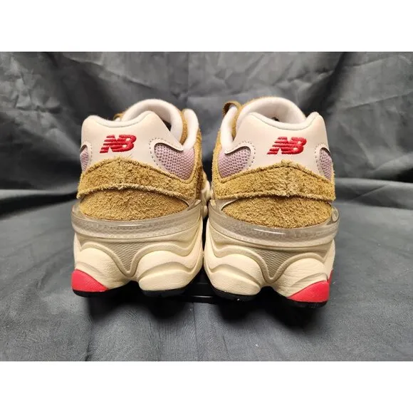 New Balance Girls 9060 Sneakers GC9060VD Beige Pink Size 4 NEW NO BOX!