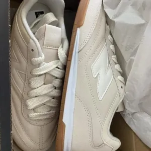 New Balance RC42 'Cream White Gum' URC42EA Shoes New In Box