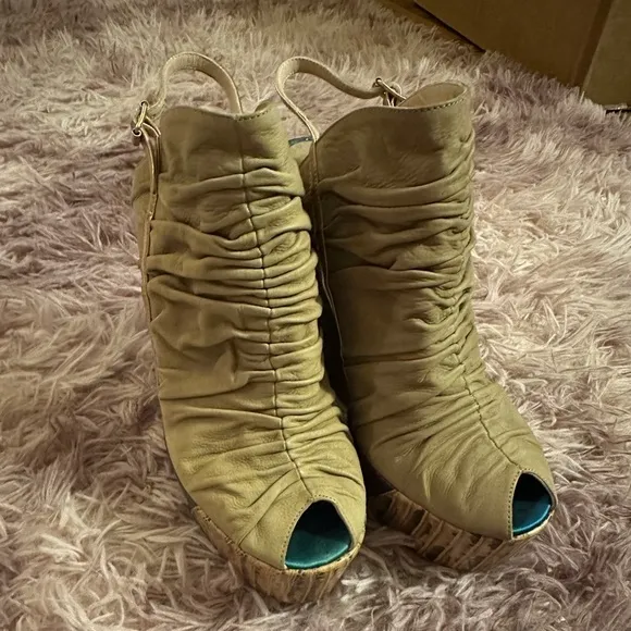 New Baldan Brown and Tan Leather Suede Peep Toe Sandal Wedges Size 38