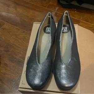 New Beso Wedge ShoeLeather Shoe (ID: A158265)Designed by Fly London size 40