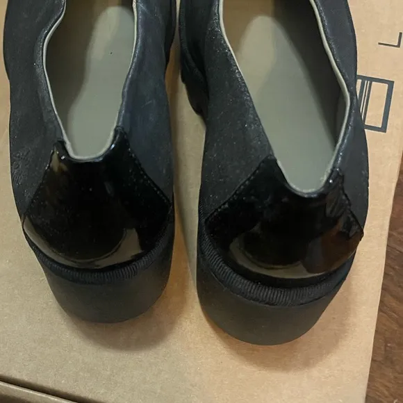 New Beso Wedge ShoeLeather Shoe (ID: A158265)Designed by Fly London size 40