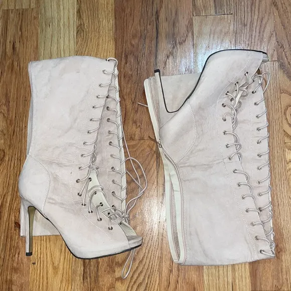 NEW Cape Robin Olga-yh-1 Suede Lace Up Thigh Boots Color NUDE 11