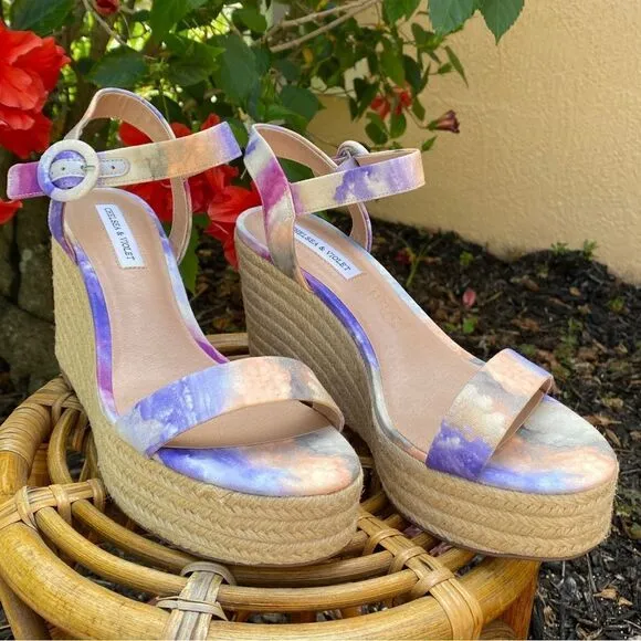 NEW CHELSEA &amp; VIOLET CV-HENNA OPEN TOE ANKLE STRAP TIE-DYE WEDGES 9.5