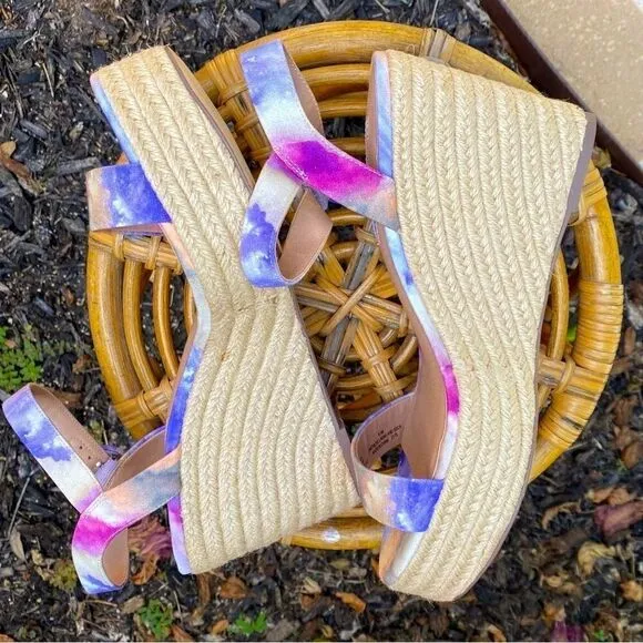 NEW CHELSEA &amp; VIOLET CV-HENNA OPEN TOE ANKLE STRAP TIE-DYE WEDGES 9.5