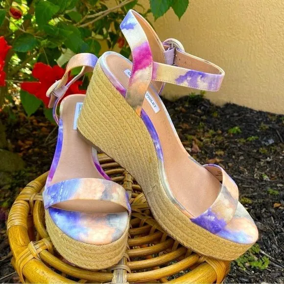 NEW CHELSEA &amp; VIOLET CV-HENNA OPEN TOE ANKLE STRAP TIE-DYE WEDGES 9.5