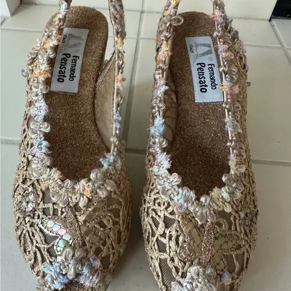 New Designer Fernando Pensato Wedge Sandals with Flowers, size 37 (6.5 US)
