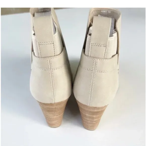 New Dolce Vita WOMENS booties Gerdy beige ankle wedges