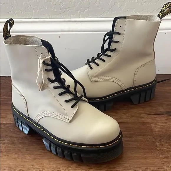 New Dr Martens Audrick Nappa Leather Platform Boots