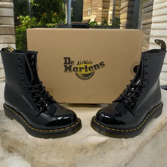 NEW Dr. Martens Women Sz 6 Docs Black Patent Leather Combat Boots Lamper 1460 W
