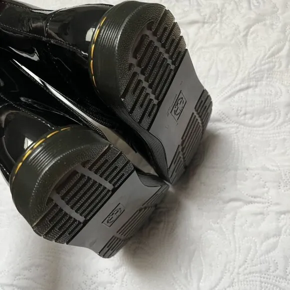 NEW Dr Martens Zavala Patent Leather Boots Size 7