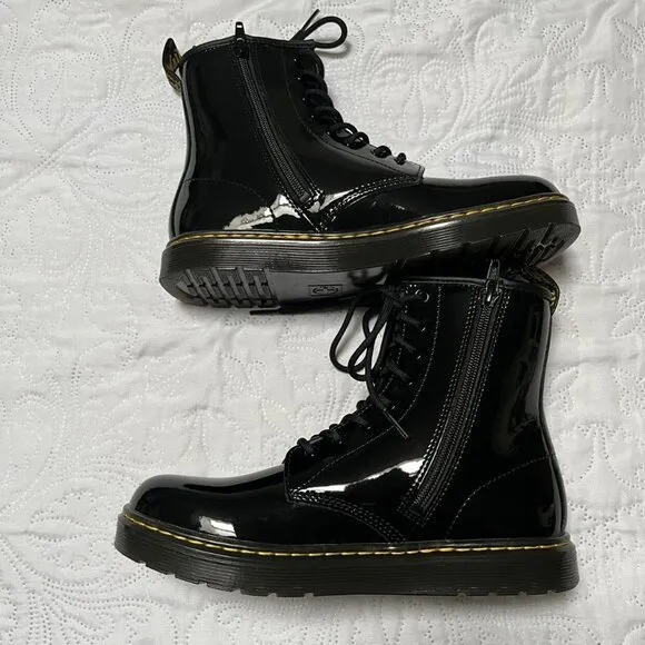 NEW Dr Martens Zavala Patent Leather Boots Size 7