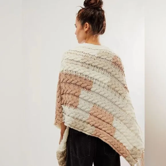 New Free People Revelry Cable Knit Fringe Poncho Pink and White