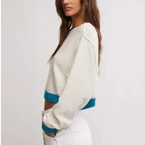 new FREE PEOPLE We The Free Into The Blue Pullover / Blue Combo