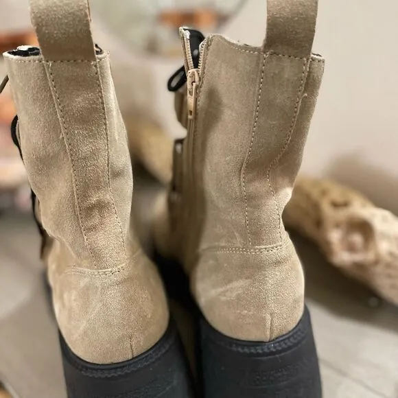New Free People Emmett Lace up boots in latte suede size 9,5Retail $268