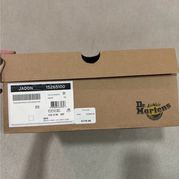 New in box! Dr. Martens Jadon Boots sz 5