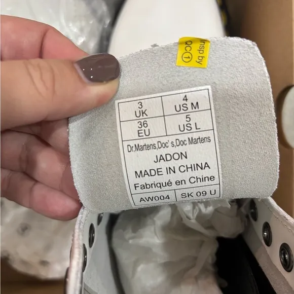 New in box! Dr. Martens Jadon Boots sz 5
