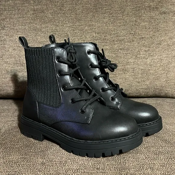 New I.N.C. International Concepts Girls Kylee Combat Boots Size 2 in Black