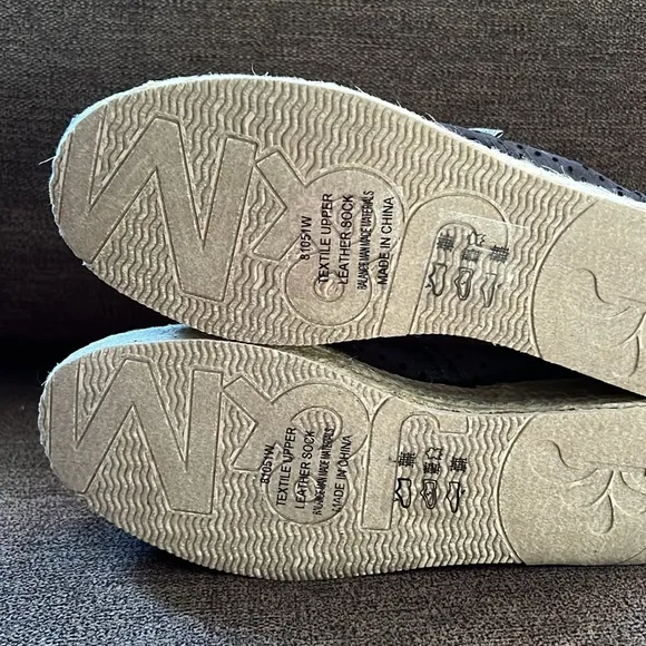 New Joy &amp; Mario Polka Dot Mesh Espadrille Size 6.5W in Black