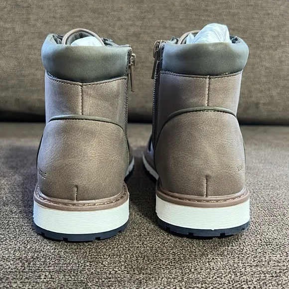 New Kenneth Cole - Andy Lace Up Boots Little Boys Size 12 in Tan