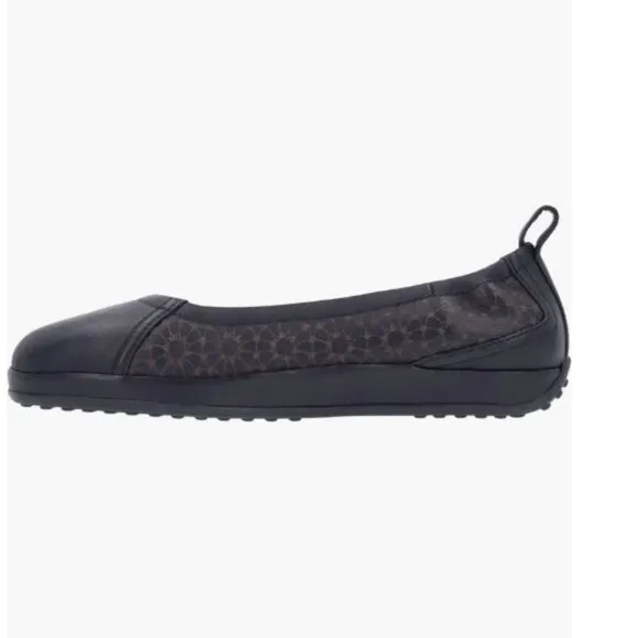 NEW L'AMOUR DES PIEDS Leather Zaliyah Comfort Flats black for women 252