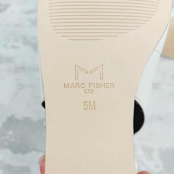 NEW Marc Fisher Ivory White Pointed Toe Flat Slingback Shoes K252