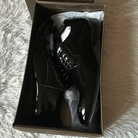 New men’s Sz 11  black patent leatherTux Plain Toe sophisticated Oxford shoes