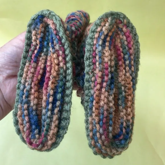 New multicolored/bright orange wool blend hand knitted shoes