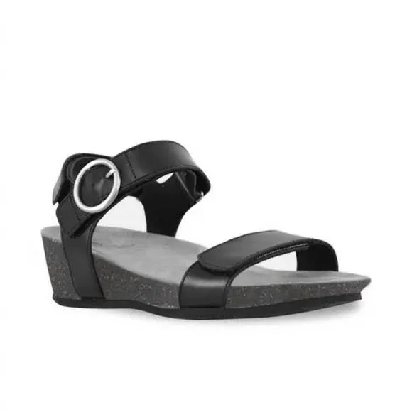 NEW MUNRO women's sintra wedge sandal in black calf leather
