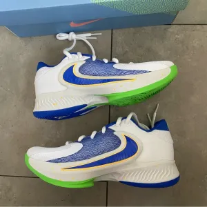 NEW Nike Giannis freak 4 (GS)  basketball shoes size 4Y or women’s 5.5