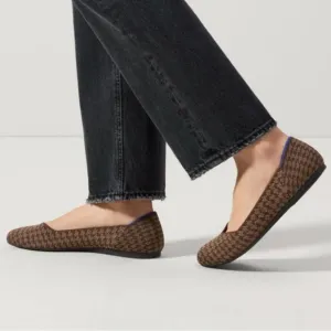 New Rothy's Brown Houndtooth Limited Edition Round Toe Flats