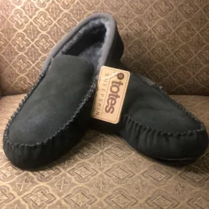 New TOTES 100%  GENUINE Sheepskin slippers / moccasins 291an