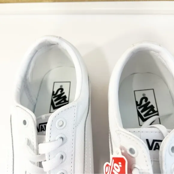 NEW Vans Ward Classic All White Men's Retro Low Top Skate Sneakers Size 12 NWT
